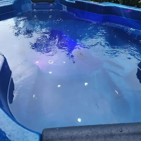 וילה Maison Time Break Jacuzzi - 4 Etoiles טונון-לה-בן